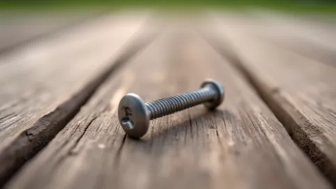Jakie wkręty do deski tarasowej 28 mm